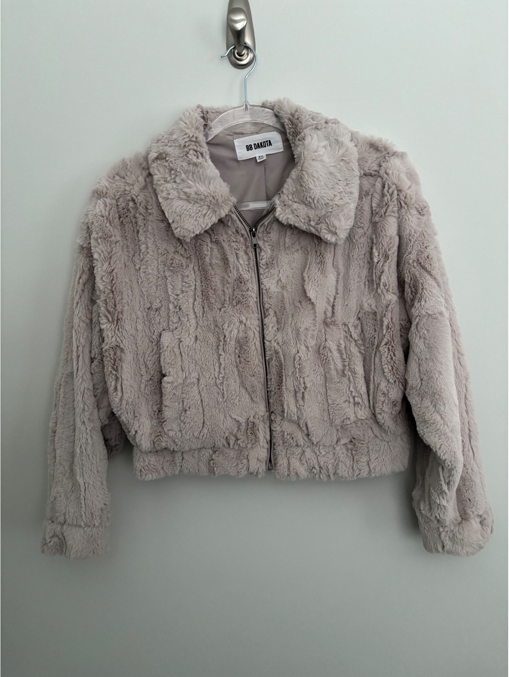 BB Dakota faux fur cropped bomber jacket size XS